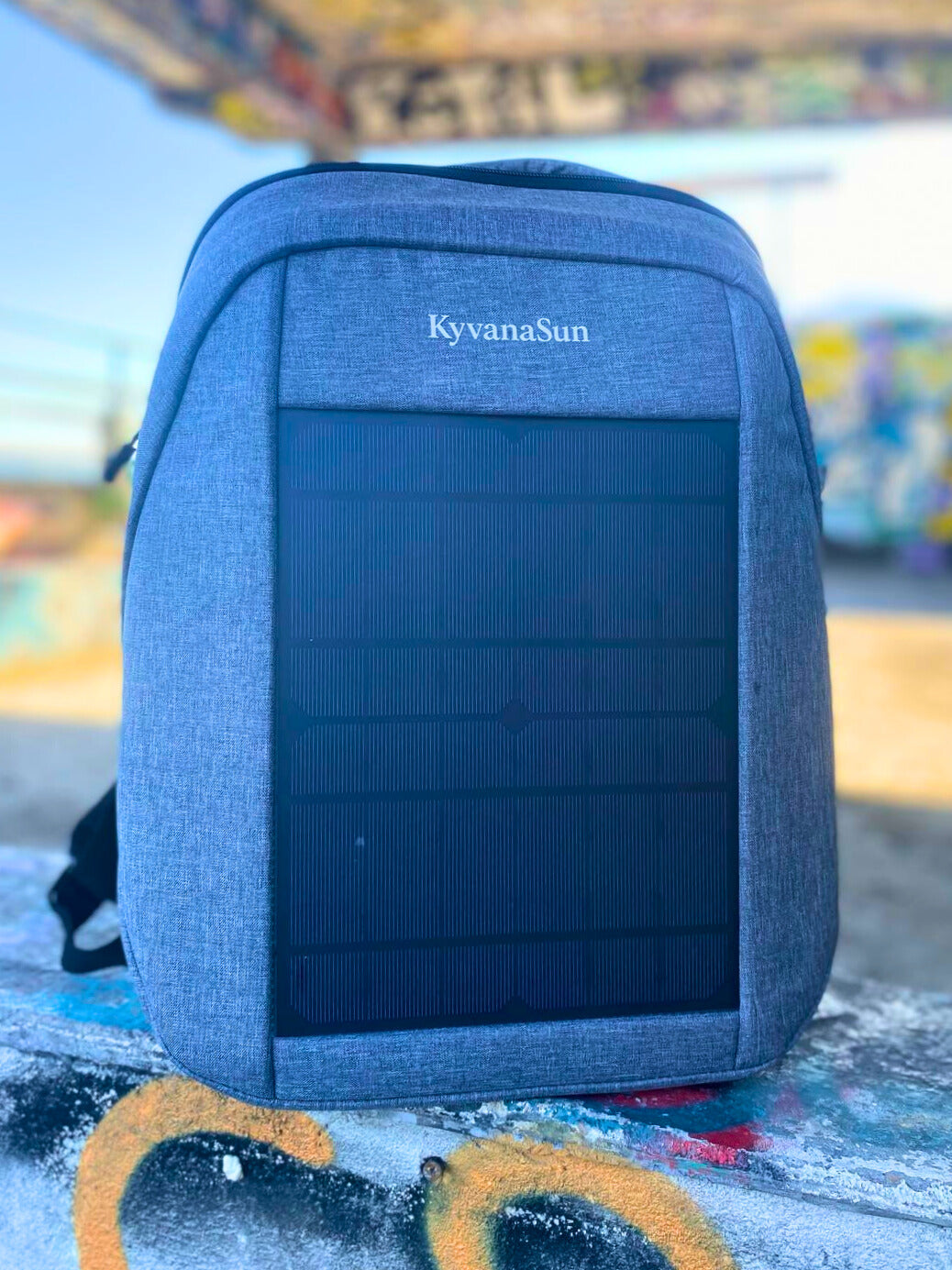 Sac à Dos Solaire KyvanaSun Thida – Éco-conçu avec Port USB | Rechargement Nomade