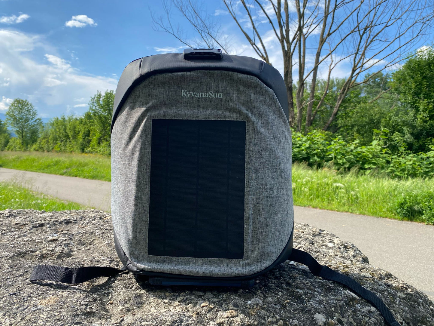 Sac à Dos Solaire KyvanaSun Soléa – Grand Format 6,5W | Élégant & Pratique